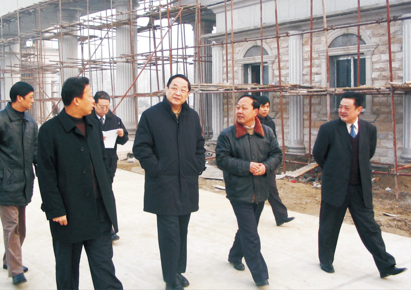 2005年1月14日，中共中央政治局委員、湖北省委書記俞正聲來公司調研